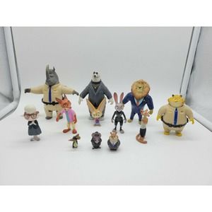 Target Exclusive World of Zootopia lot of 12 Pieces Character Playset Figures